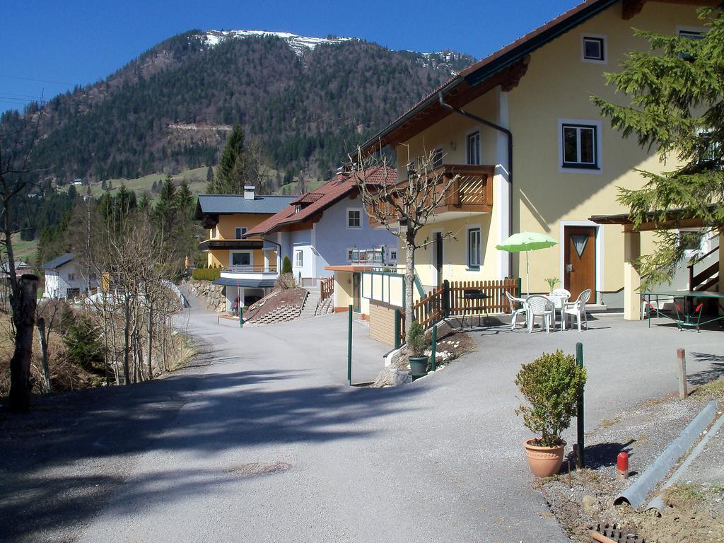 Haus Mary Apartment Russbach am Pass Gschuett Luaran gambar
