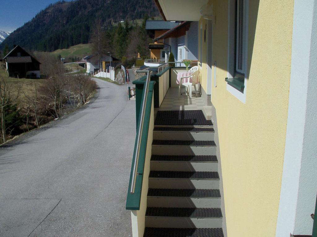 Haus Mary Apartment Russbach am Pass Gschuett Luaran gambar