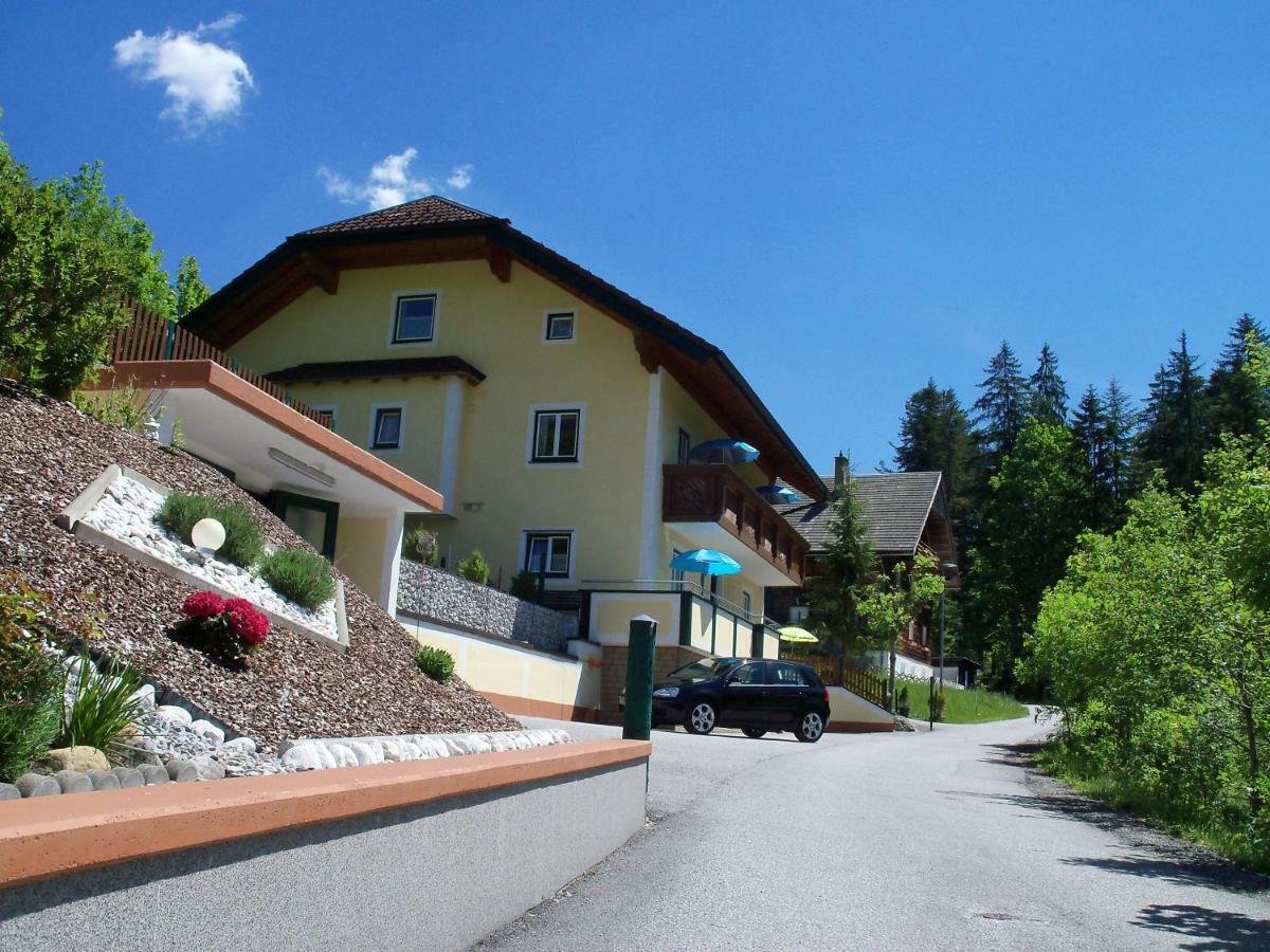 Haus Mary Apartment Russbach am Pass Gschuett Luaran gambar
